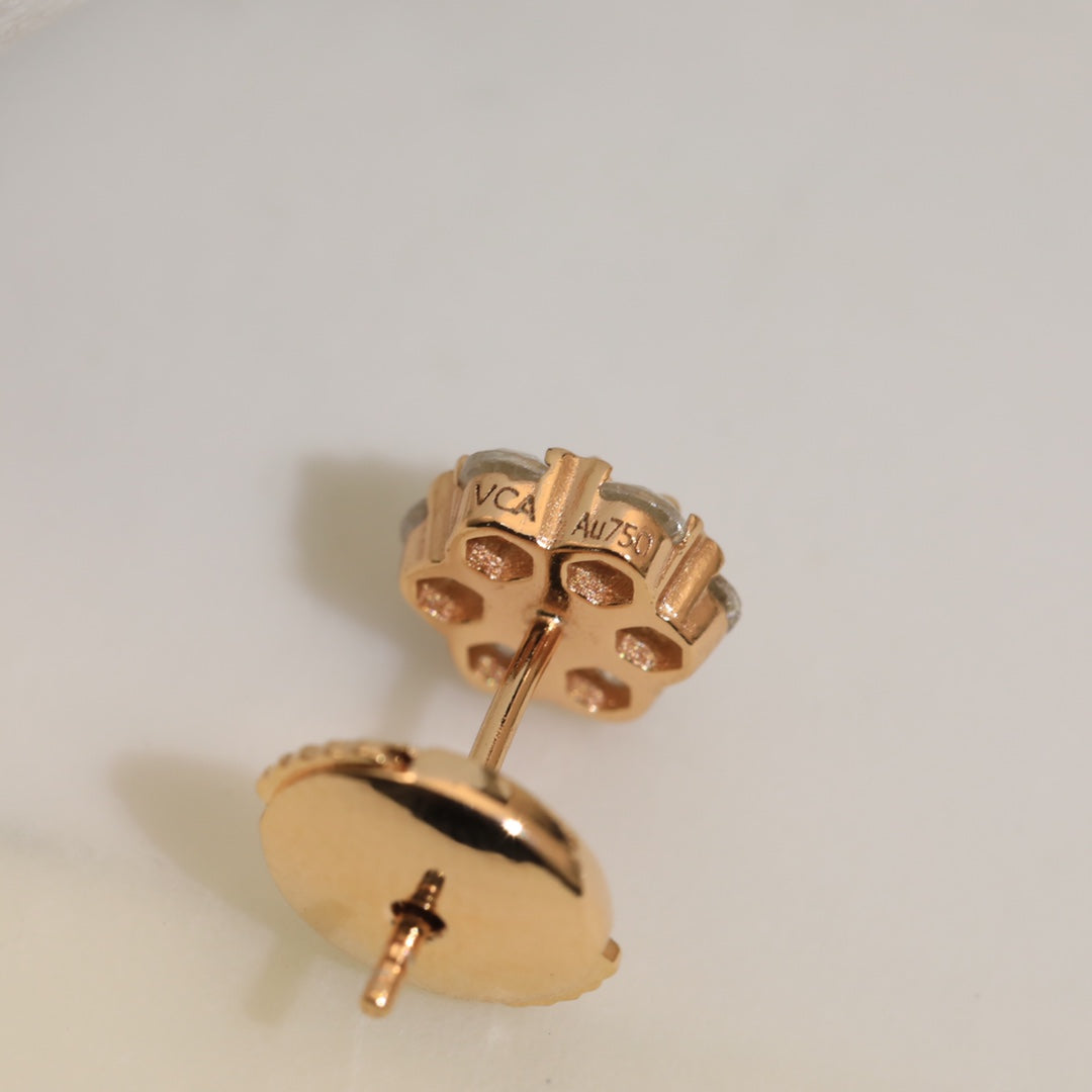 Roostick Flower Crystal Earrings