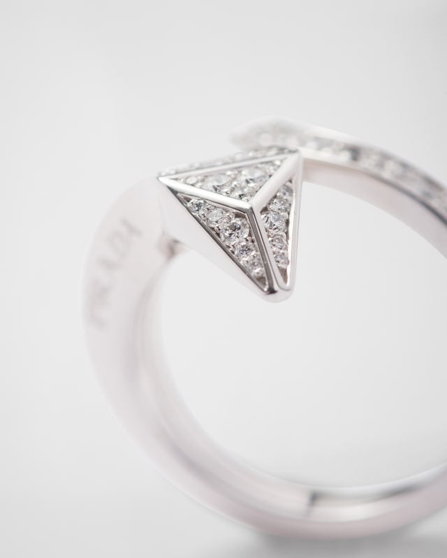 Roostick White Gold Eternal Snake Ring