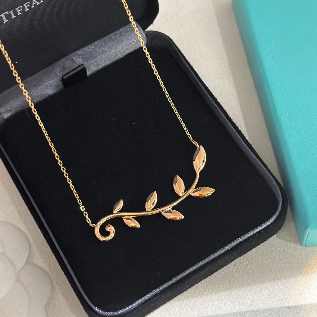 Roostick Olive Leaf Vine Pendant Necklace