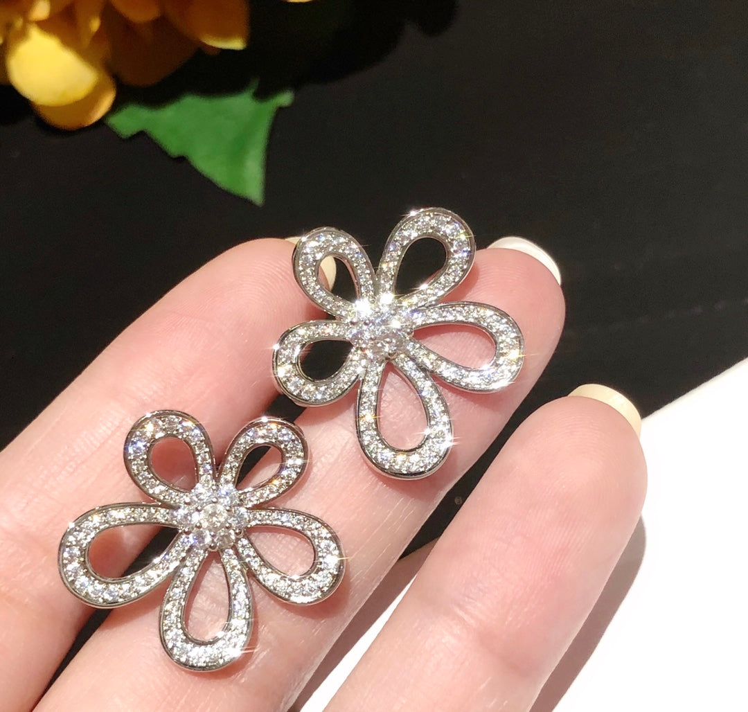 Roostick Flowerlace Diamonds Earrings