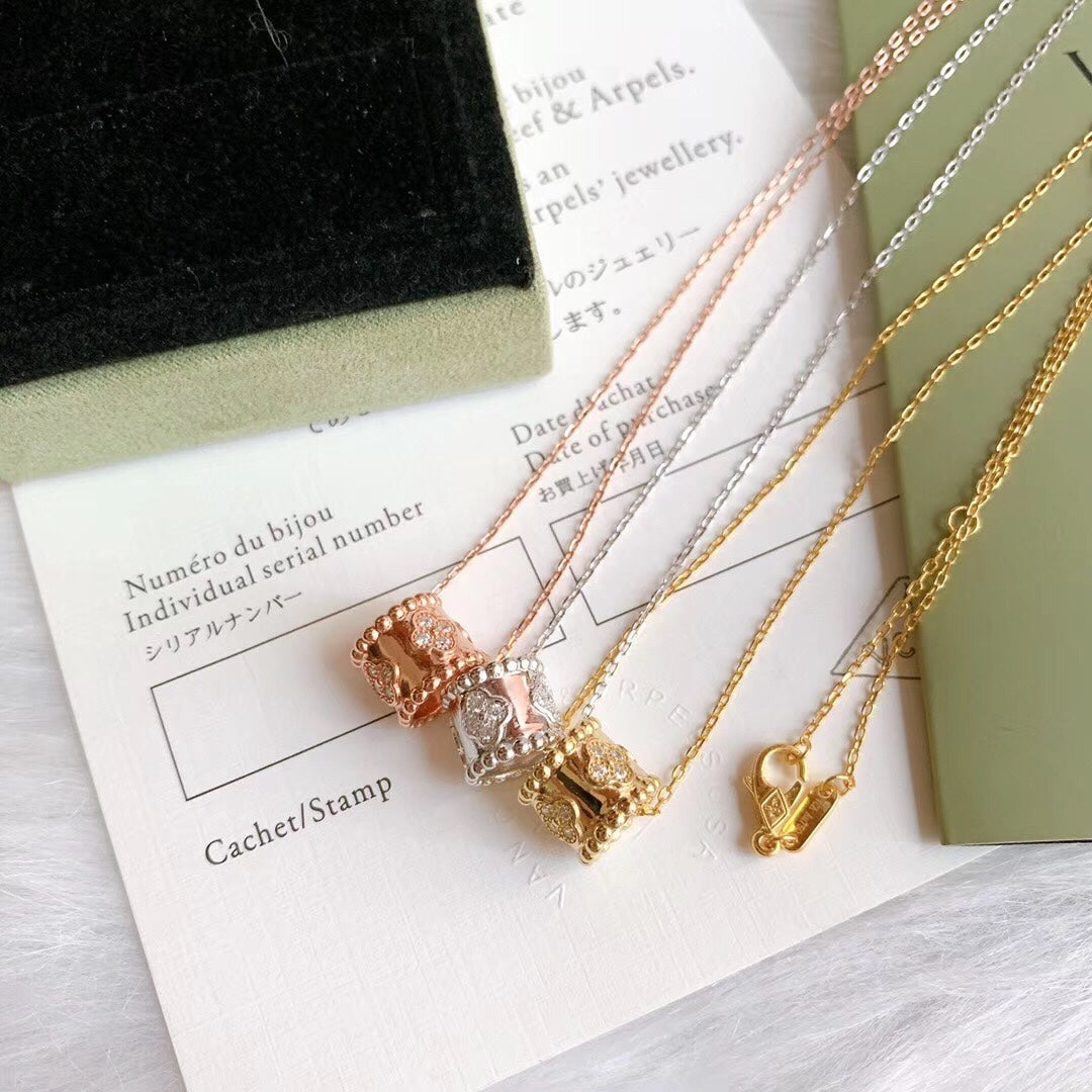 Roostick Perlée Clovers Pendant Necklace