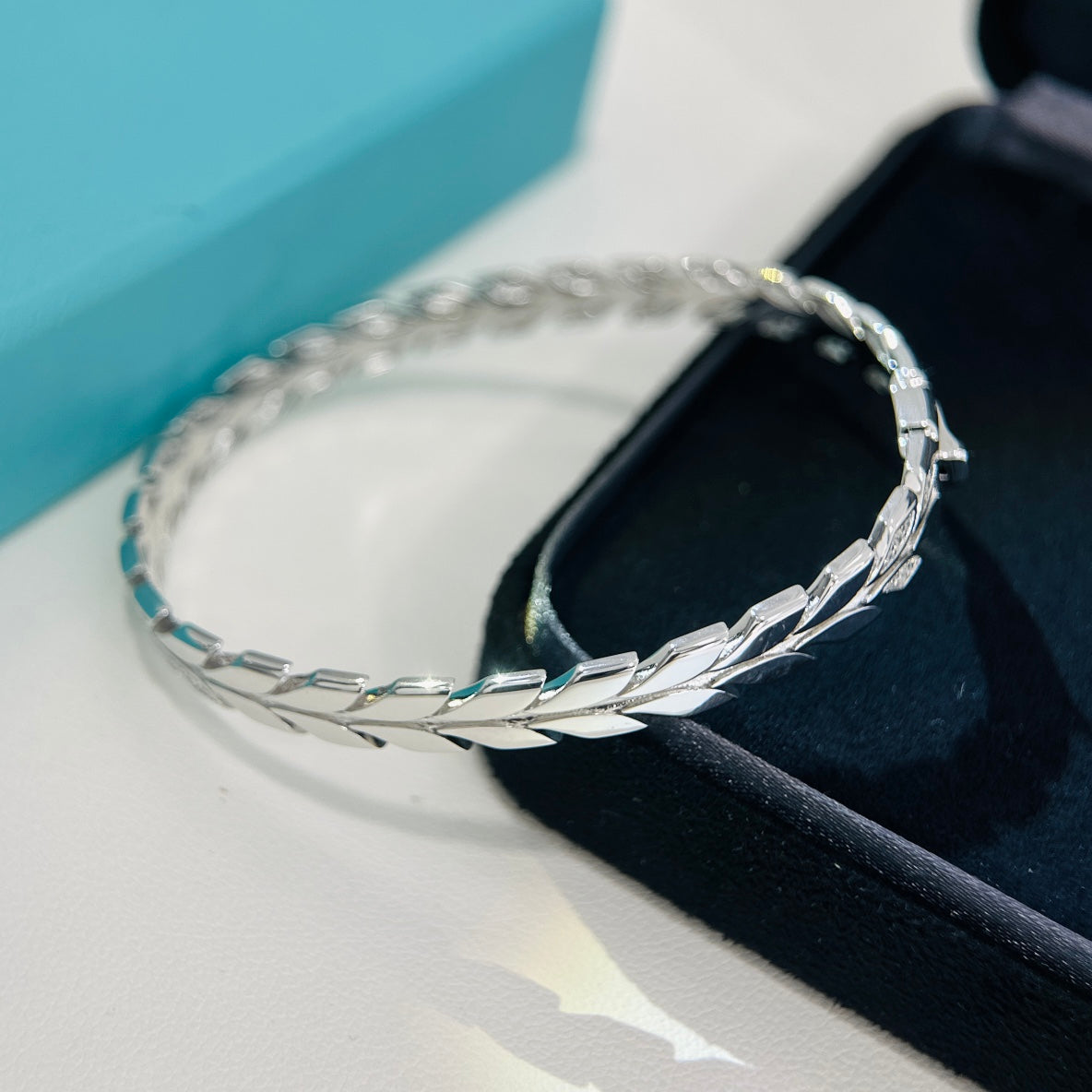 Roostick Victoria Vine Diamond Hinged Bracelet