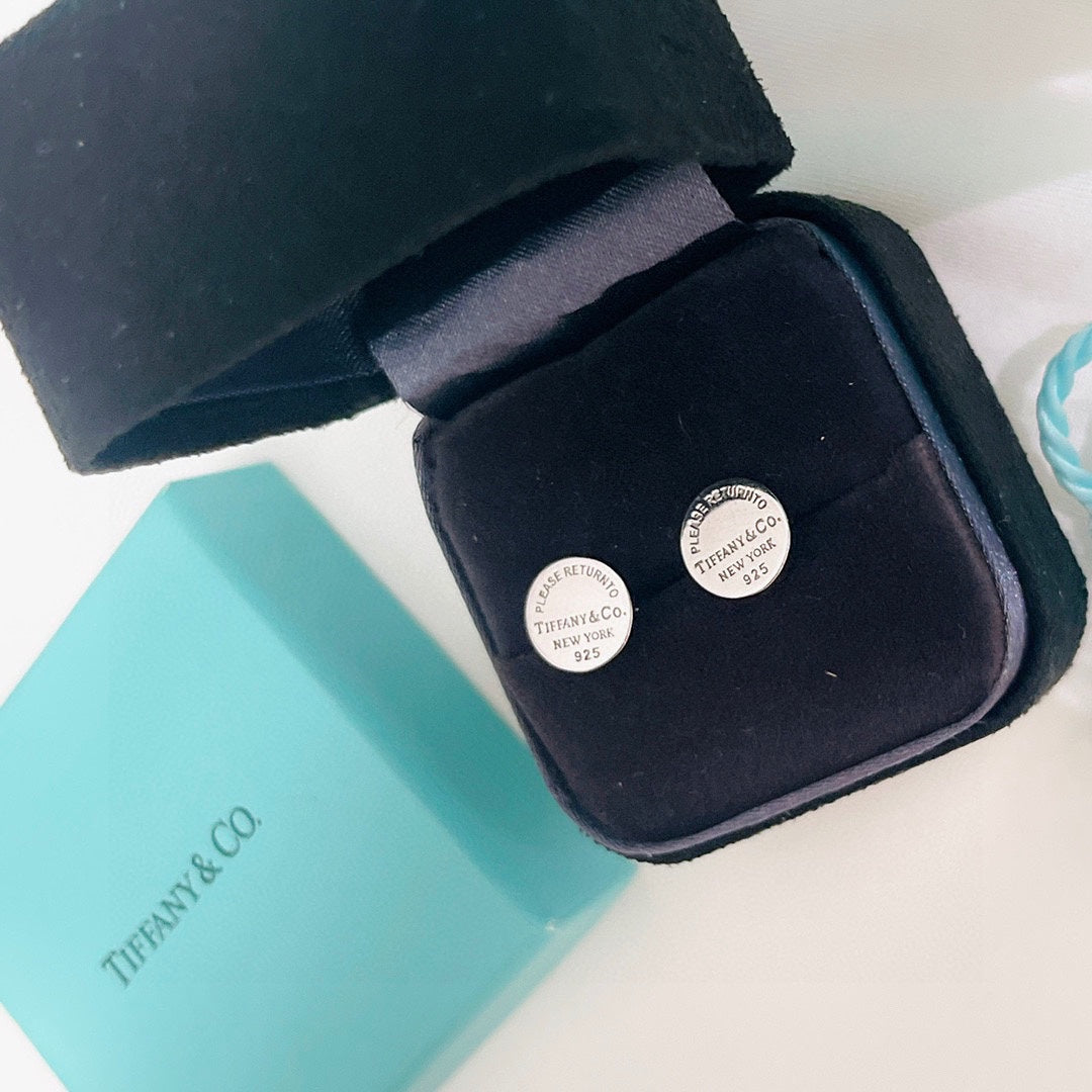 Roostick 18K Return to T Circle Stud Earrings