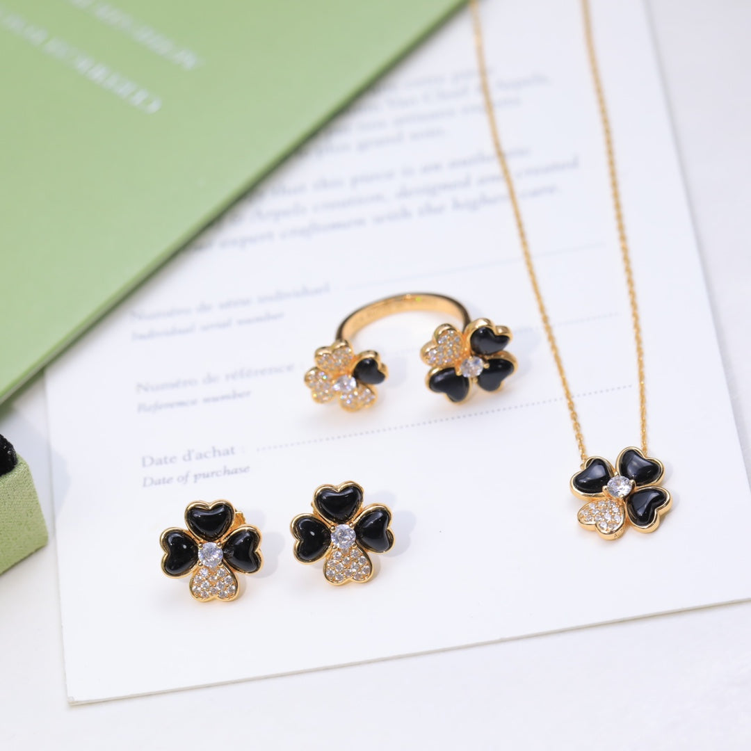 Roostick Cosmos Between The Finger Diamond Black Ring