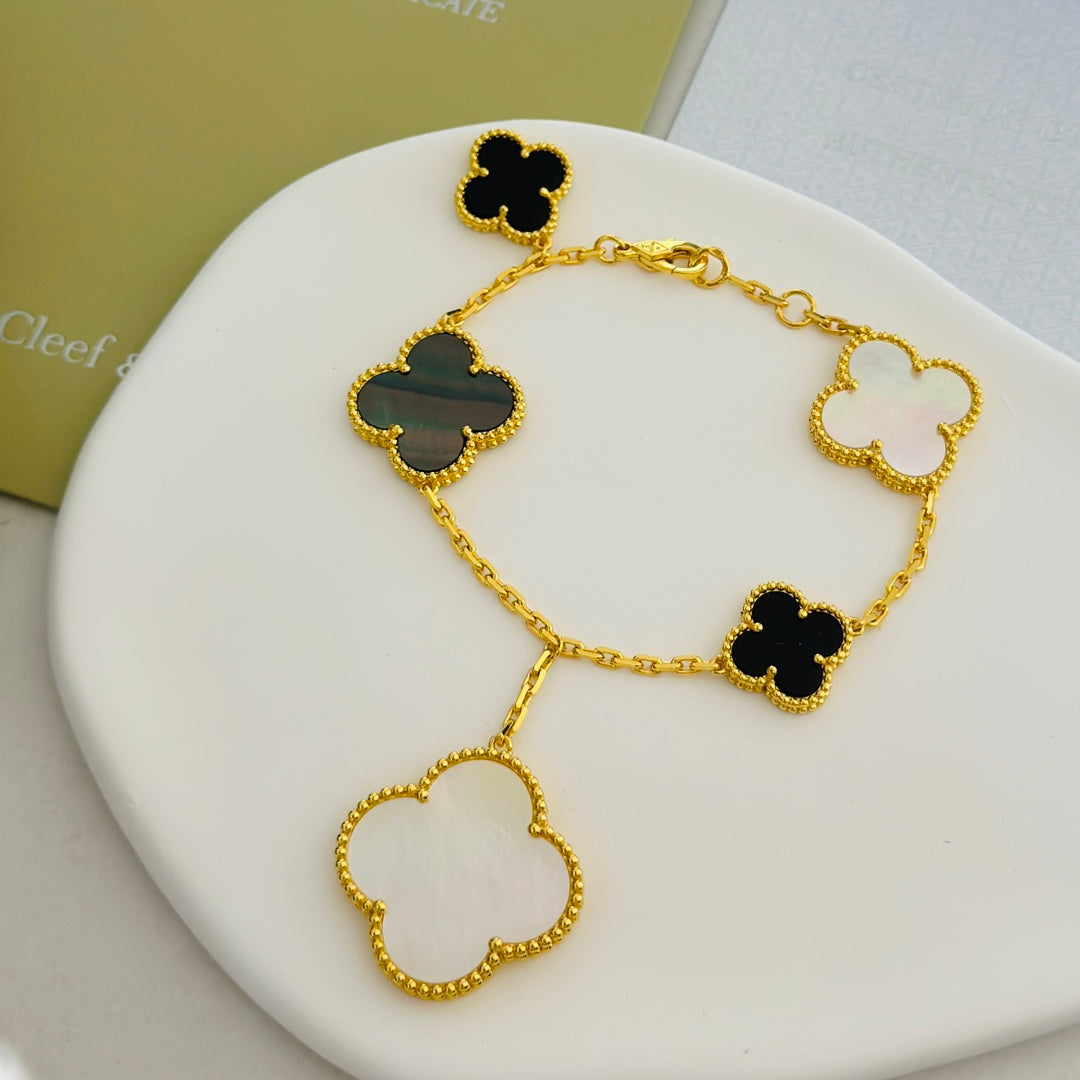 Roostick Magic Alhambra Five Motifs Clover Bracelet