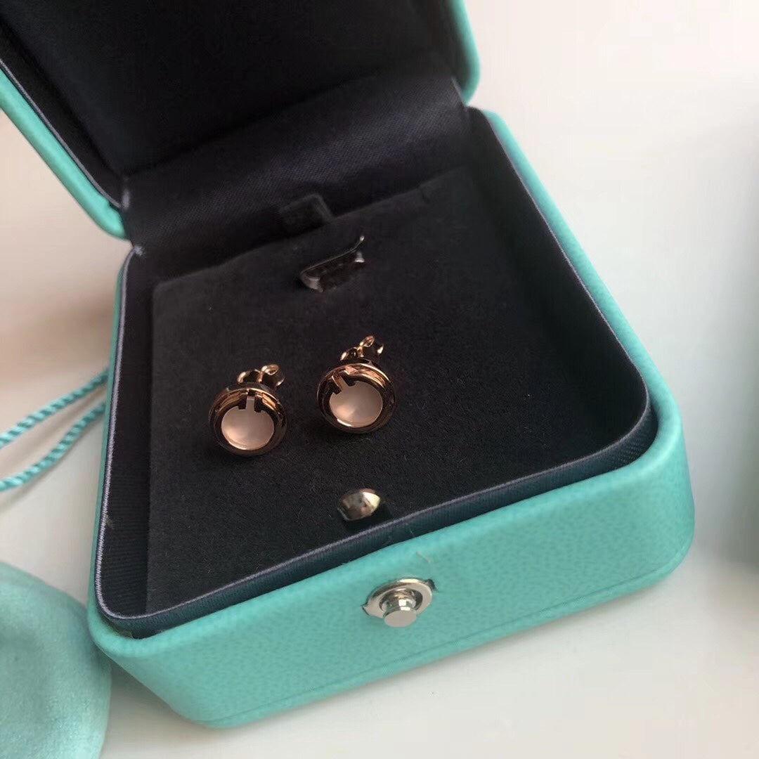Roostick Mother Of Pearl Circle Earrings