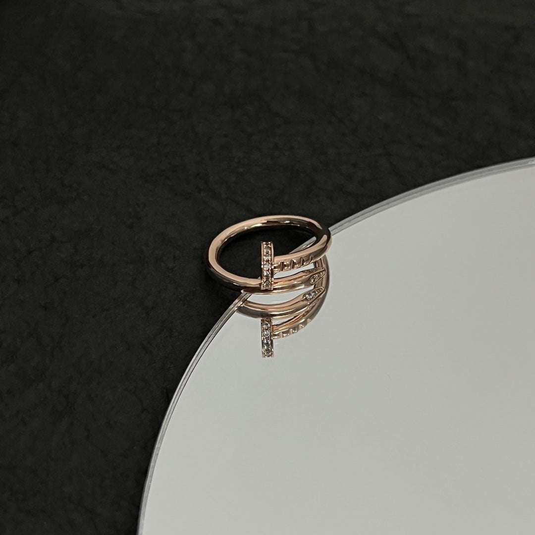Roostick Juste Un Clou Pave Diamonds Ring