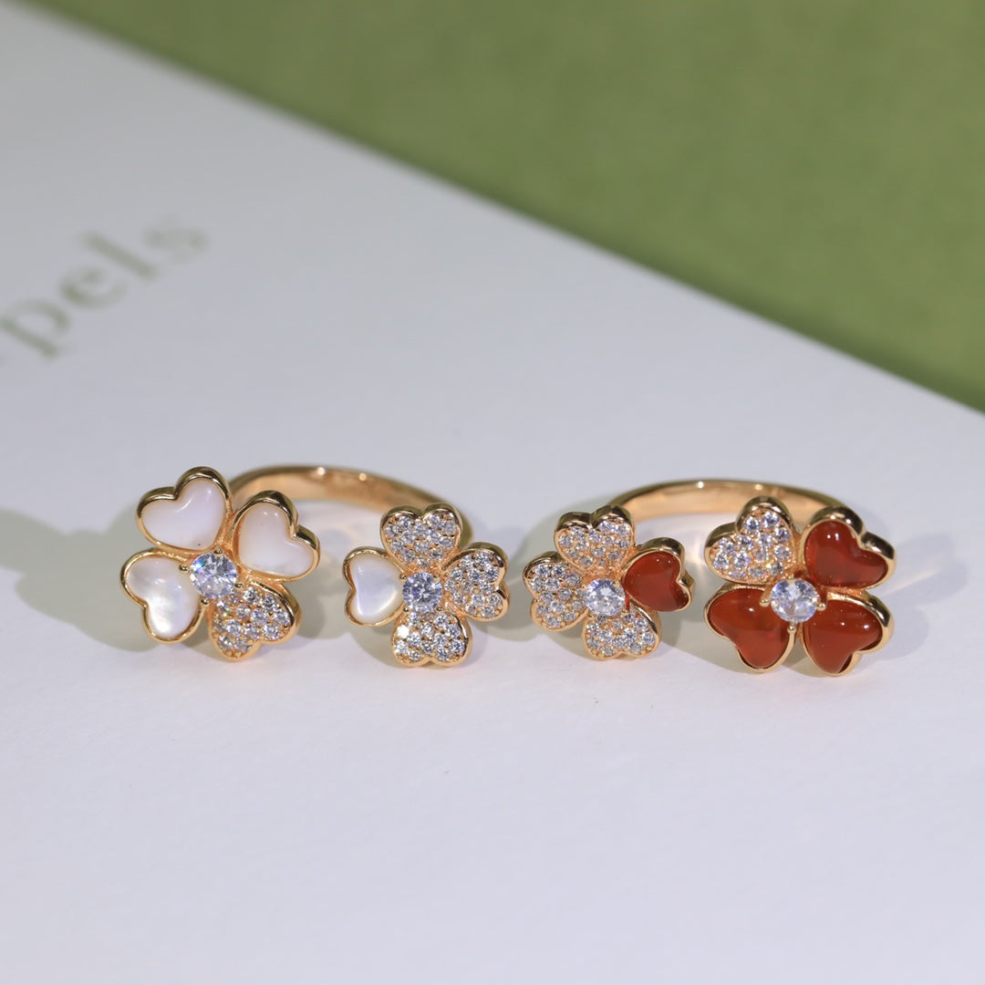 Roostick Cosmos Between the Finger Red Diamond Ring