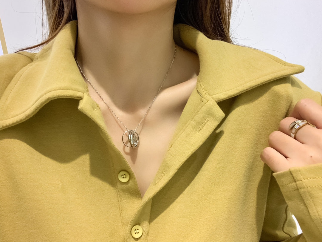 Roostick Trinity Plain Circle Necklace