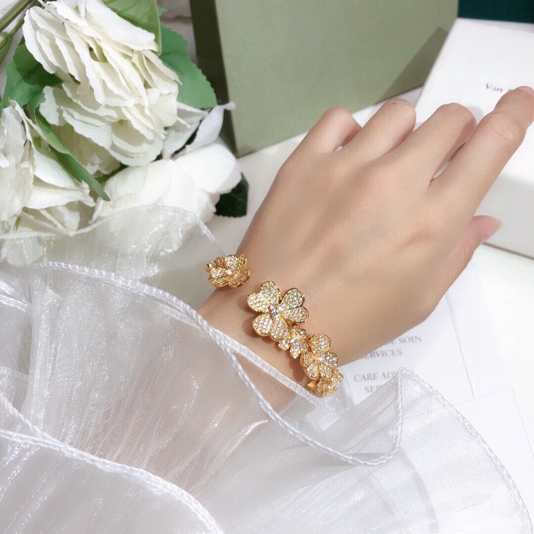 Roostick Frivole Seven Flowers Diamonds Bracelet