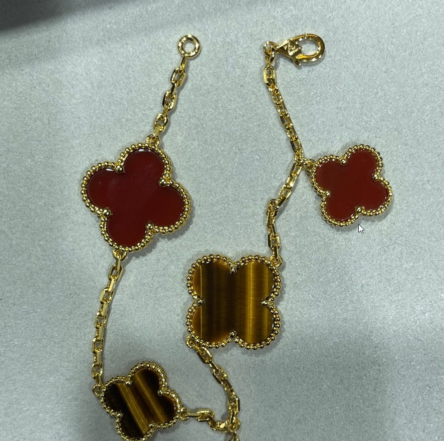 Lucky Carnelian And Tiger’s Eye Alhambra Bracelet