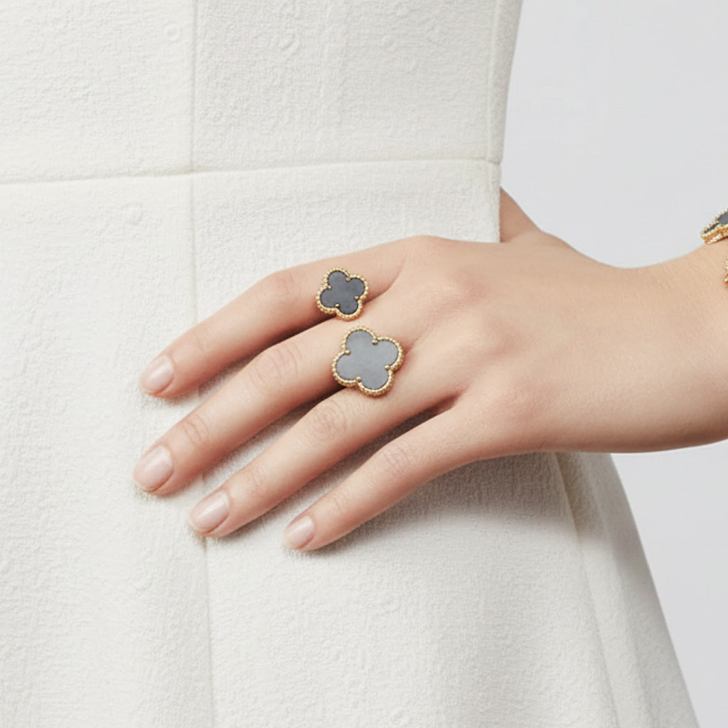 Magic Alhambra Clover Between The Finger Ring