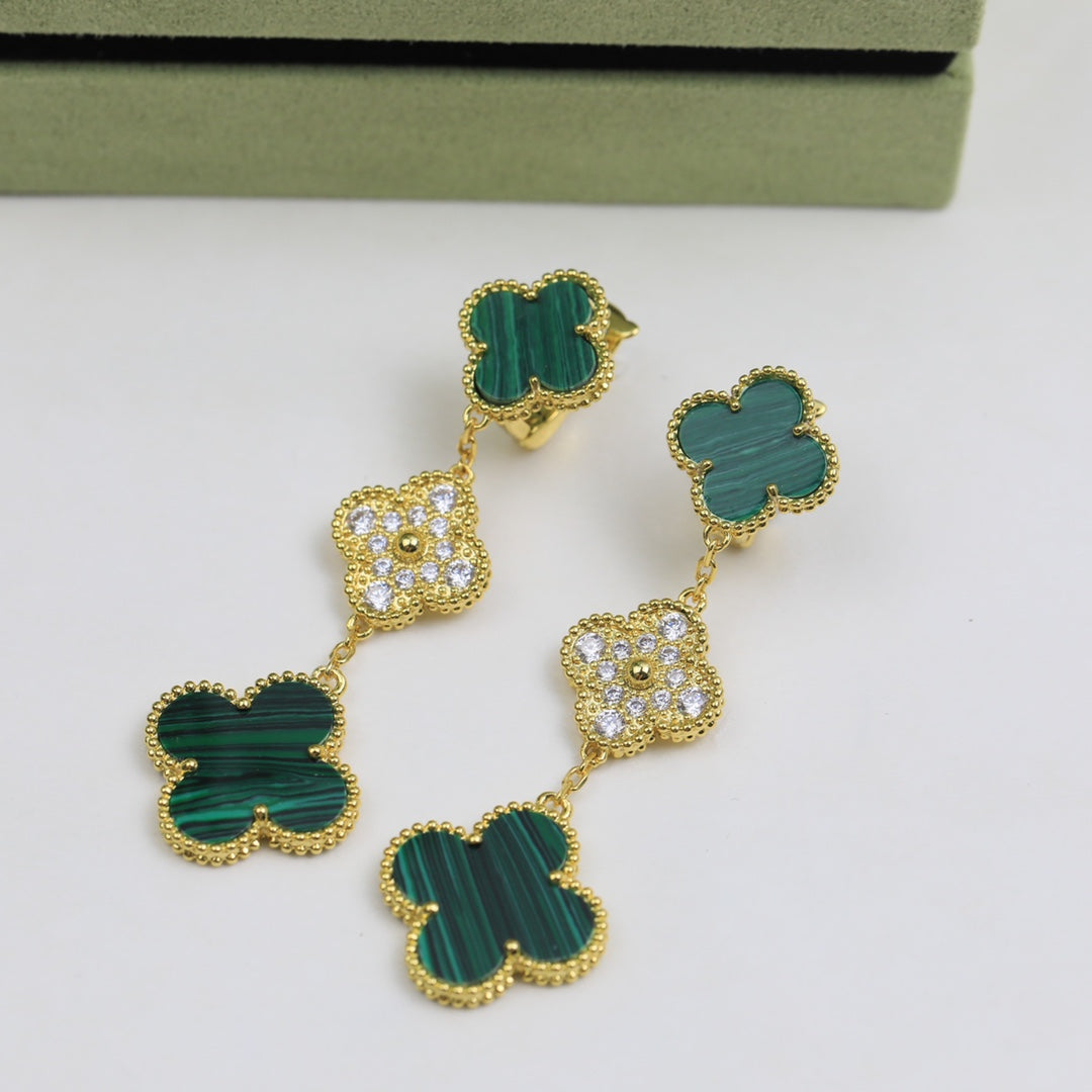 Magic Alhambra Malachite Three Motifs Clover Earrings