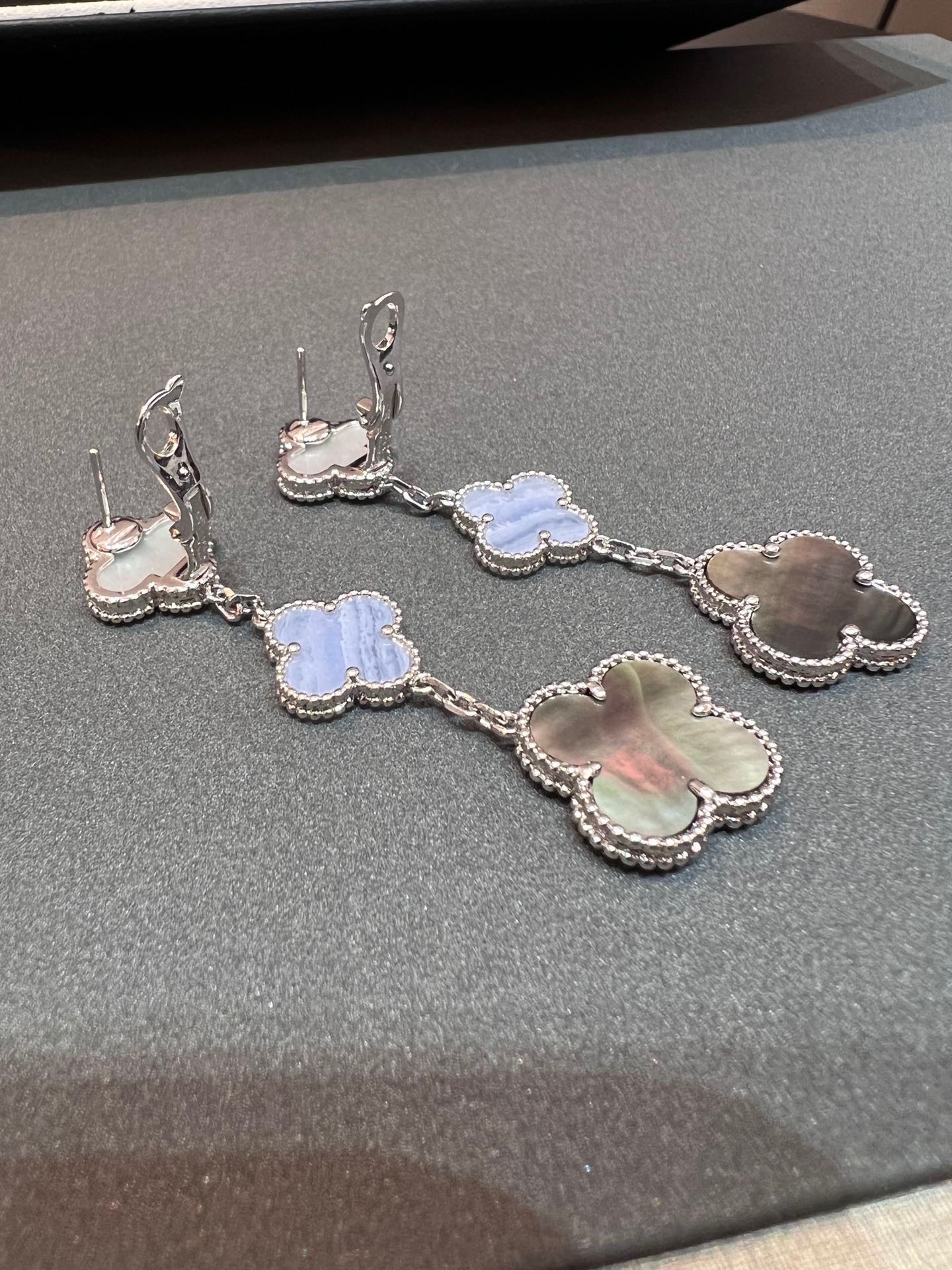 Magic Alhambra Three Motifs Earrings