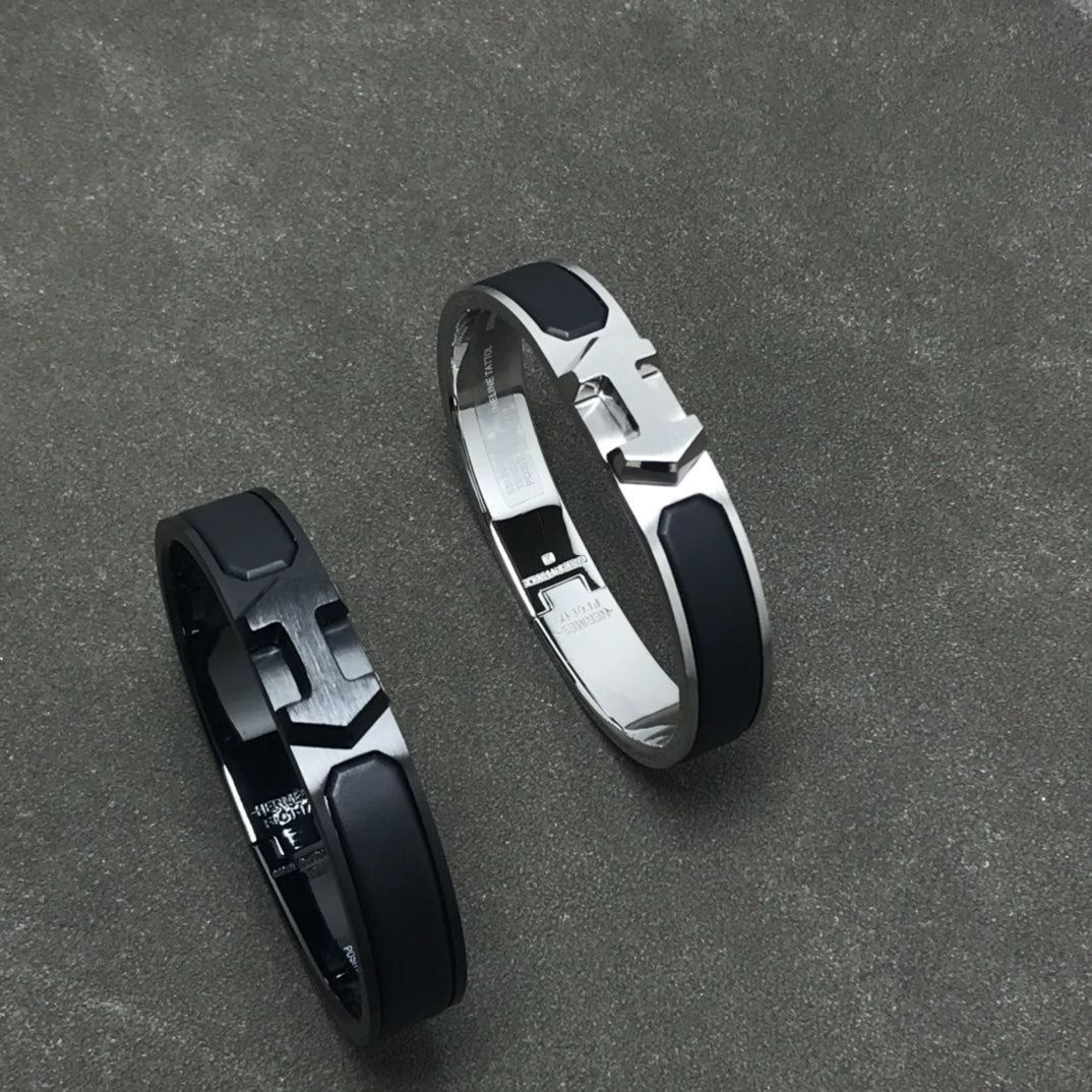 Super H Black Bracelet