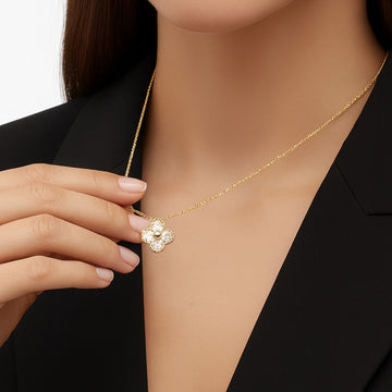 Sweet Alhambra Diamond Clover Necklace