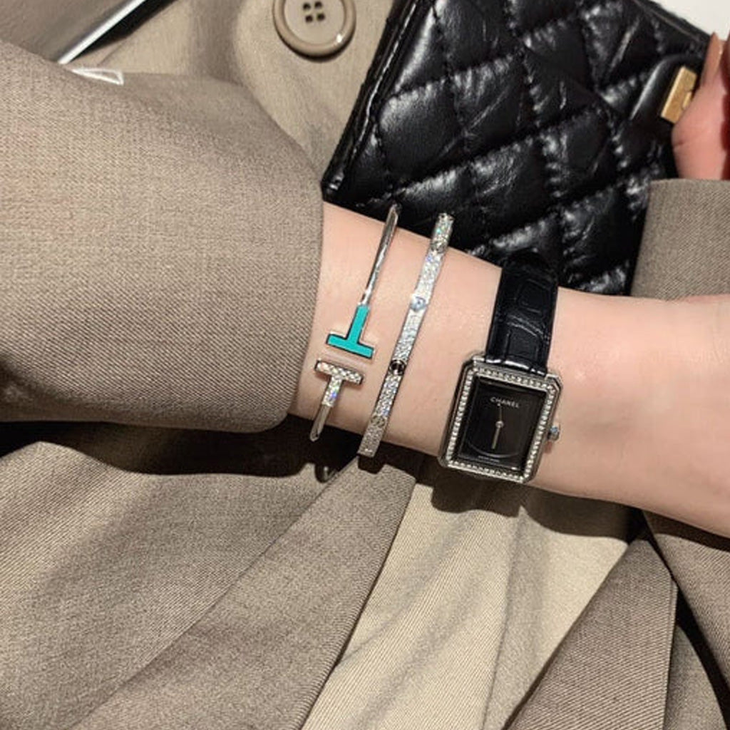 T Diamond And Turquoise Wire Bracelet