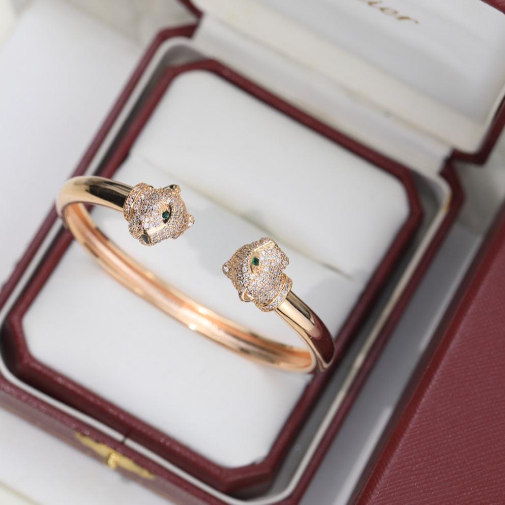 Two Panthère de Bracelet