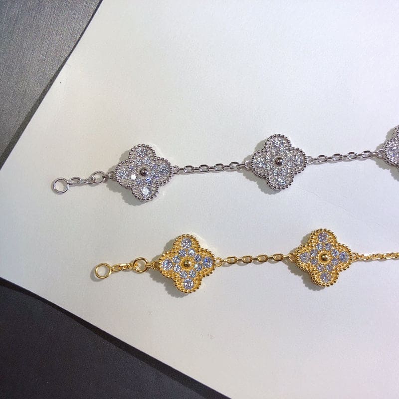 Vintage Alhambra Diamonds Clover Bracelet
