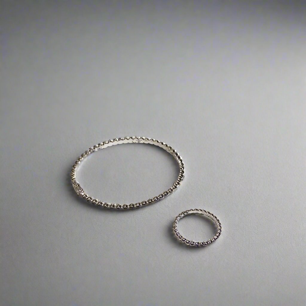 White Gold Perlée Bracelet